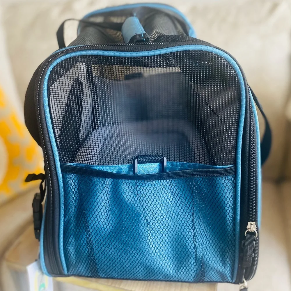 PetAmi Airline Approved Ventilated Pet Carrier + 50+ Training Pads